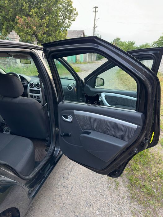 Продам авто Dacia Logan 2009