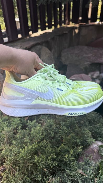 Жіночі кросівки для бігу Nike Air Zoom Structure 25