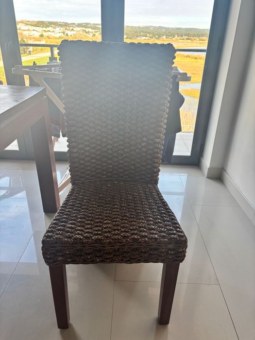 Mesa de jantar, mesa de centro, mesa de apoio e espelho