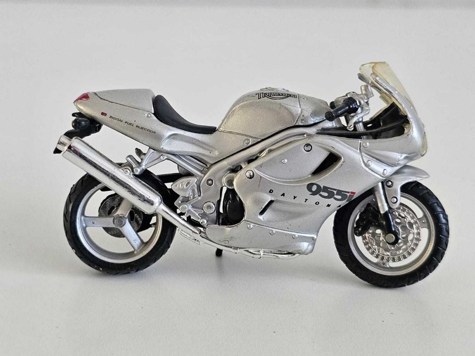 Мотоцикл Triumph Daytona 955i