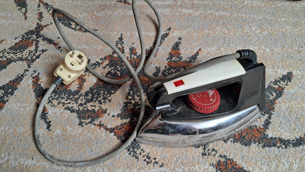 Stare Żelazko Dezamet PRL Typ 283 lata 80 vintage