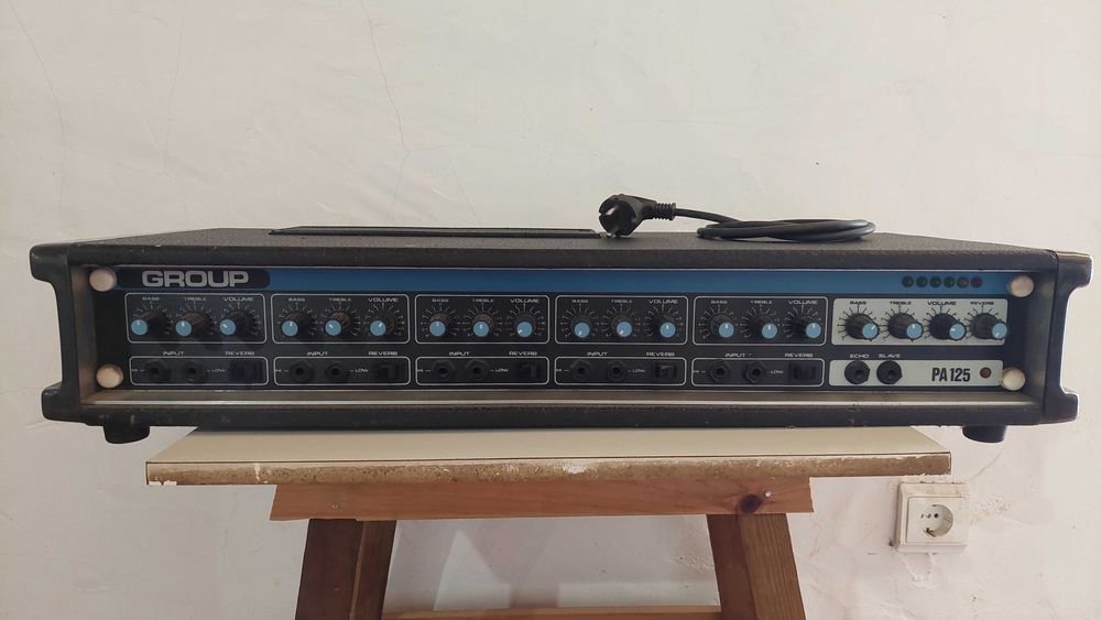 Amplificador de PA vintage da marca Carlsbro, modelo Marlin 6-150