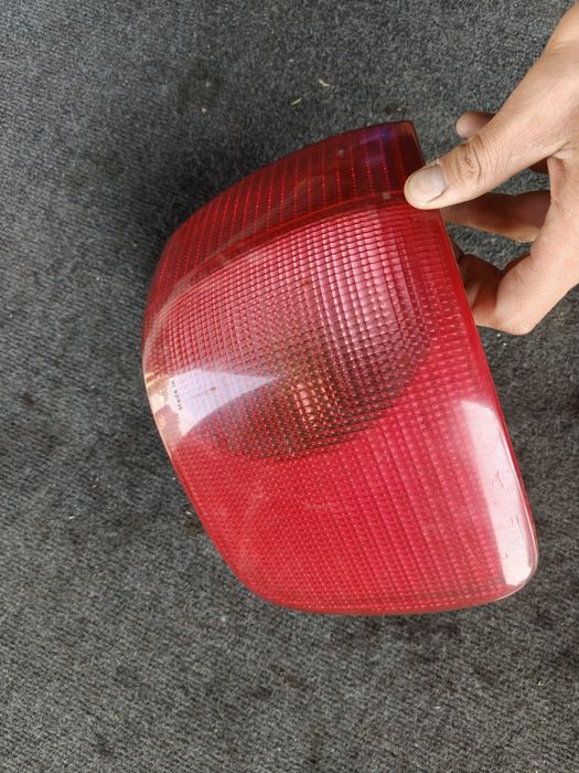 Lampa tył audi 80 B3 sedan
