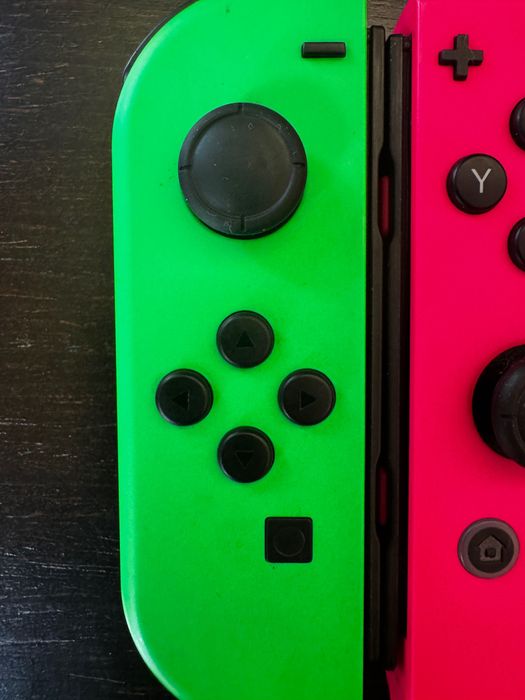 Nintendo Switch Joy-Con Direito Rosa Neon + Esquerdo Verde Neon