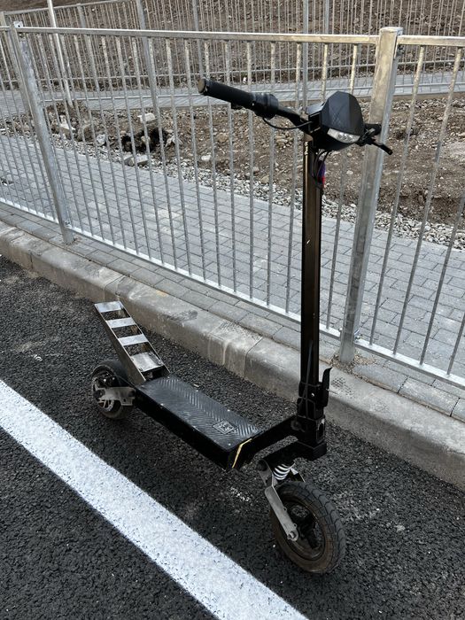Kukirin g2 з бугелем