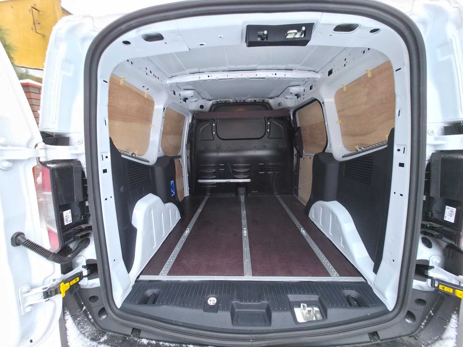 Zabudowa busa ze sklejki Ford Transit Courier Connect Custom Van