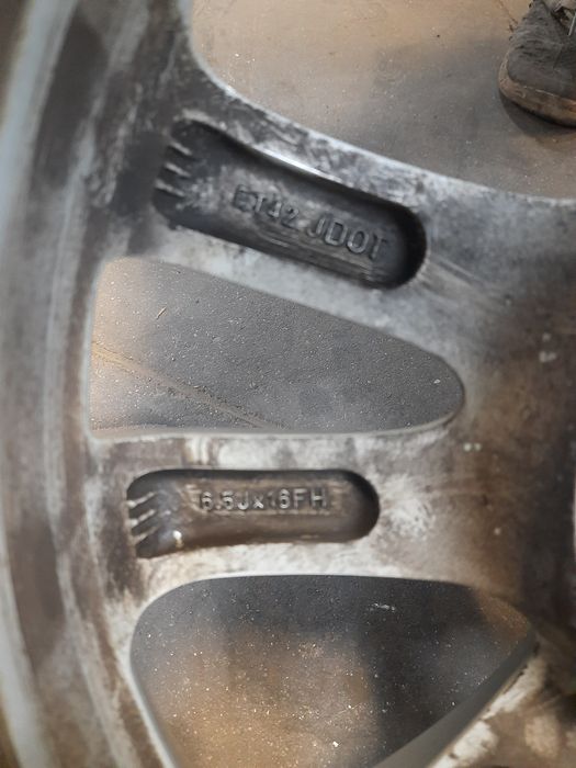 (055) Felgi 16" 5x114,3 ET 50 6,5j - Mazda