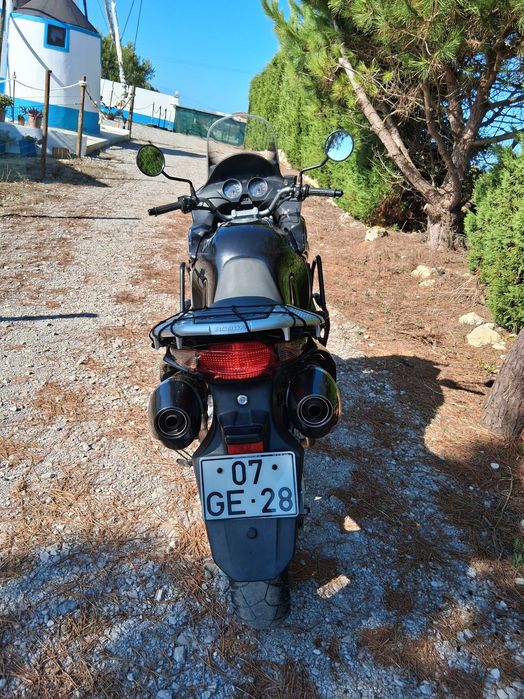 Vendo Honda Varadero 1000 cc, com ABS.  13000 km, como nova.