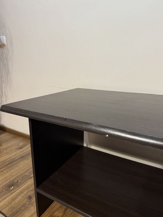 Журнальний столик