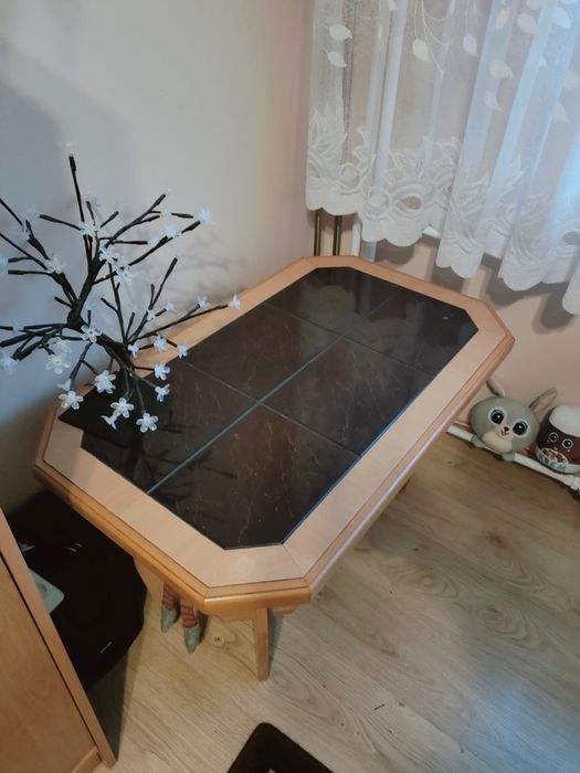 Stolik ława w bardzo dobrym stanie