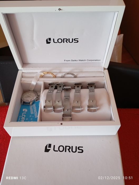 Relógio e braceletes Lorus