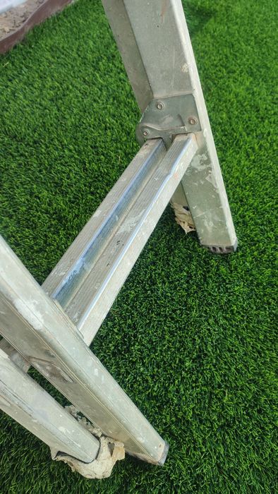 Escada alumínio extensível 2+2 metros