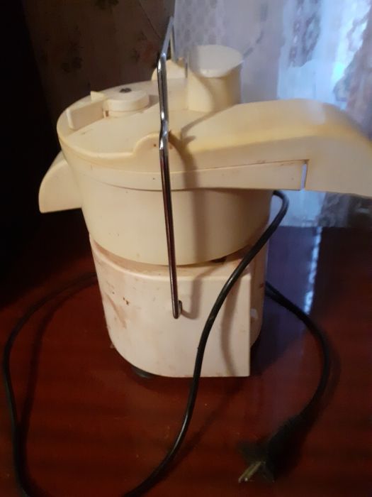 Соковыжималка Росинка