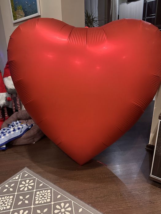 Дуже велике фолькиговане серце, висота 170 см