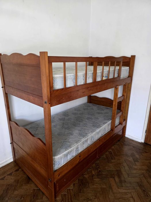 Beliche com colchões