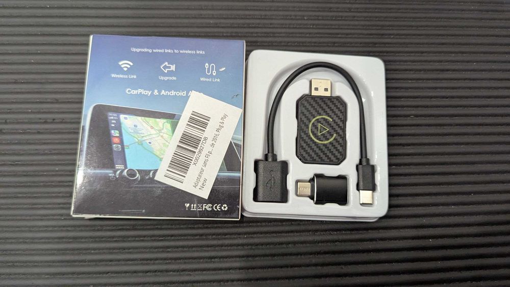 Бездротовий адаптер CarPlay / Android Auto USB Bluetooth — чорний