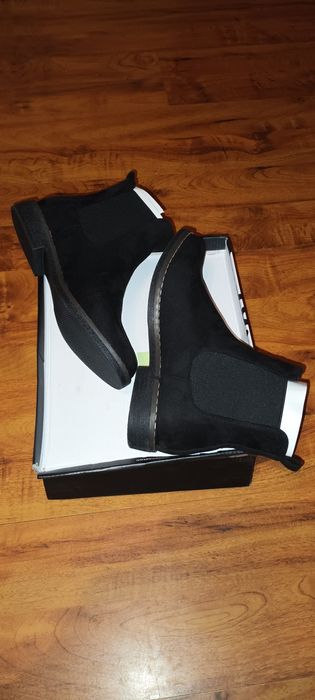 Botki wiosenne czarne zamszu roz. 38 nowe