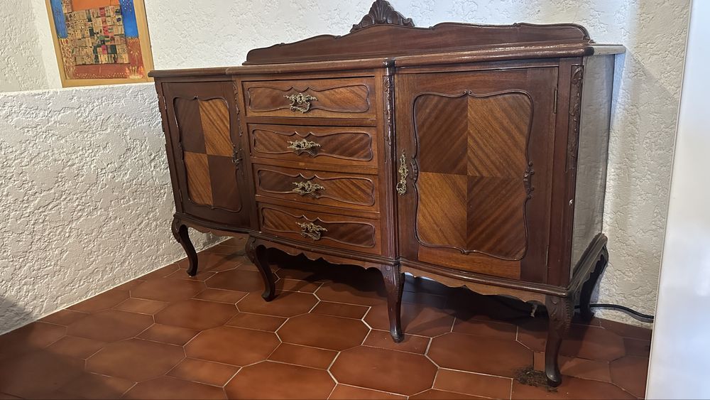 Aparador antigo em optimo estado