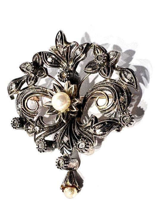Magnífico antigo pendente/pregadeira em ouro com prata e diamantes