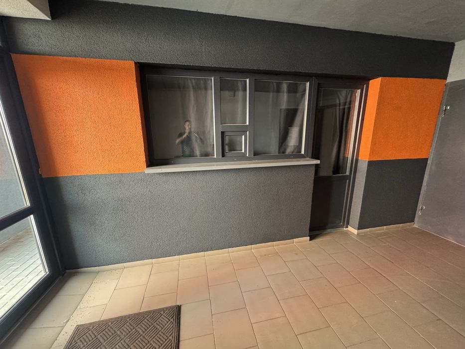 Продаж кофейні-перукарня,ремонт взуття,салон манікюру …