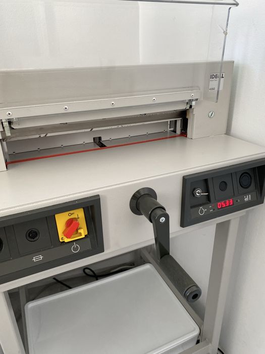Guilhotina Ideal 4350