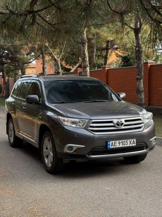 ПРОДАМ Toyota Highlander