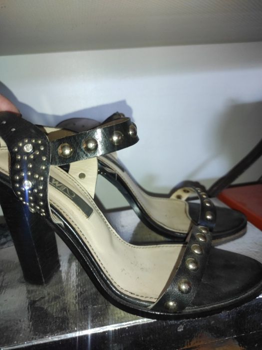 Босоножки 38р кожа