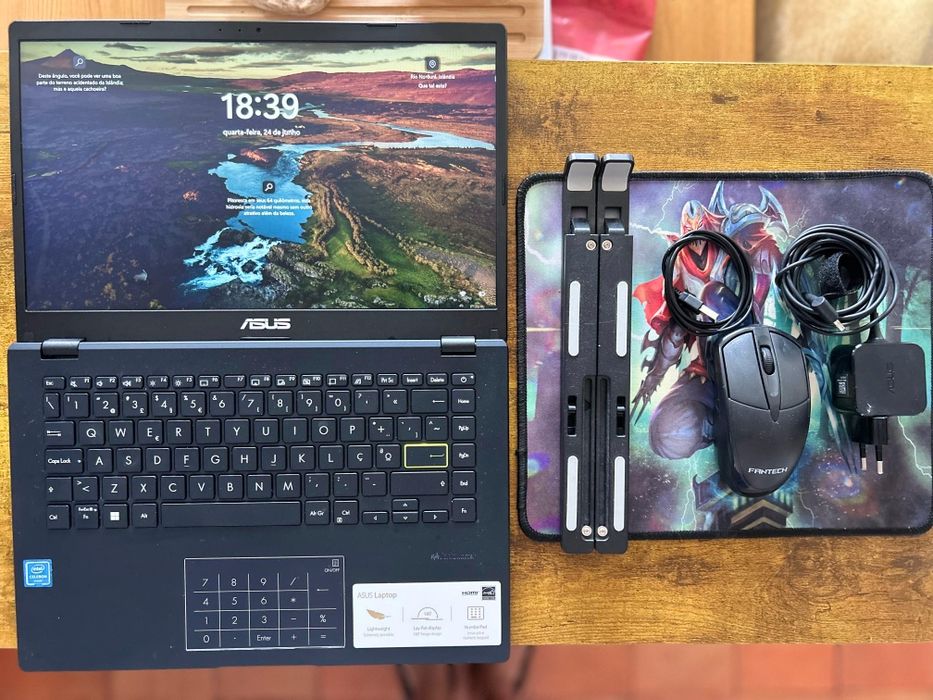 Um Notebook Asus