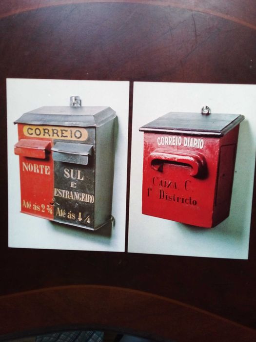 12 Postais com peças do Museu dos CTT, editados pelo mesmo.