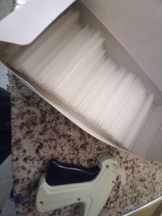 Vendo pistola para colocar etiquetas de roupa