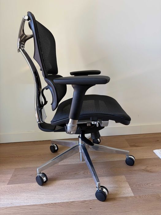 Cadeira de Escritório Ergonómica Ajustável e em Muito Bom Estado