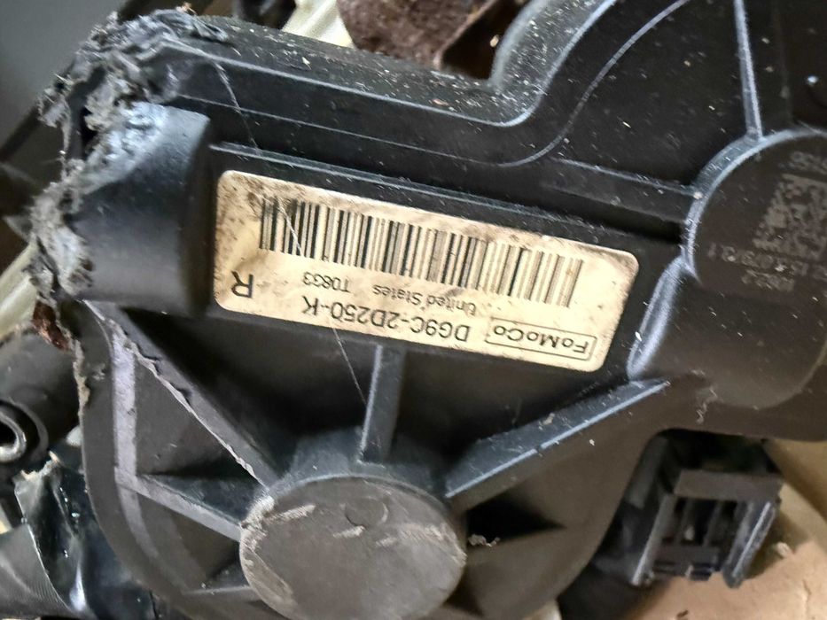 Ford Mondeo Mk5 Fusion tylne zaciski hamulcowe oryginał