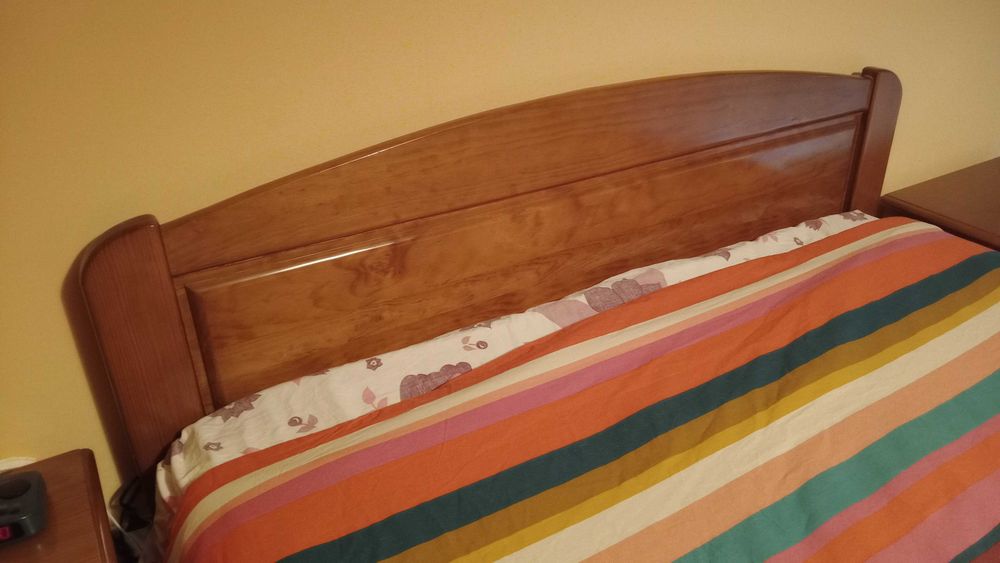 Quarto completo de casal + 2 moveis sala tipo aparador