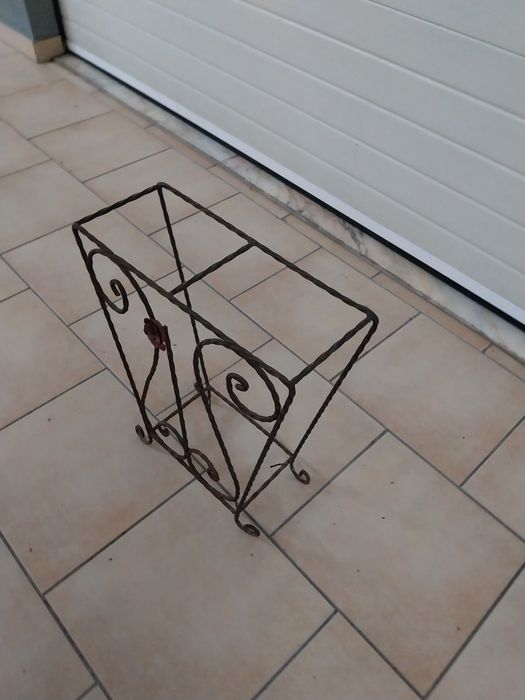 Porta guarda chuva/bengaleiro em ferro forjado