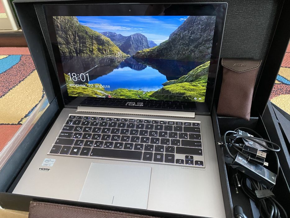 Asus zenbook ux31a with touchscreen
