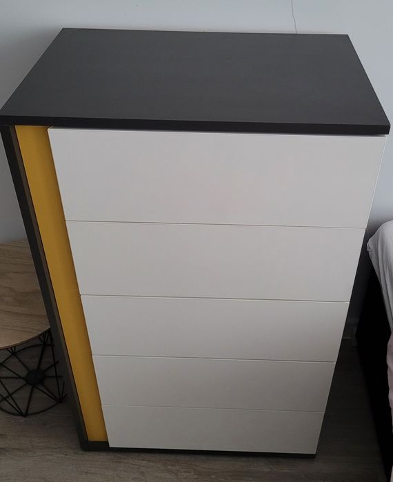 Komplet mebli szafa, komoda, regał z półkami