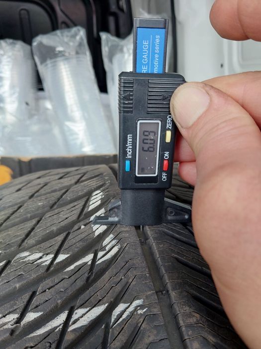 Opony 255/40 R20  komplet 4 sz