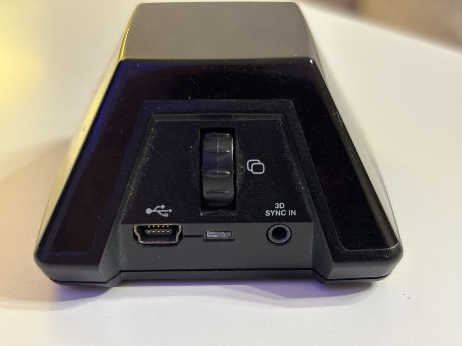 NVIDIA 3D Vision 2 Kit — Повний комплект стерео окулярів