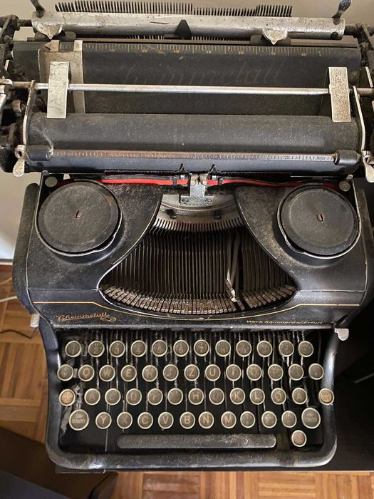 maquina de escrever antiga para recuperar