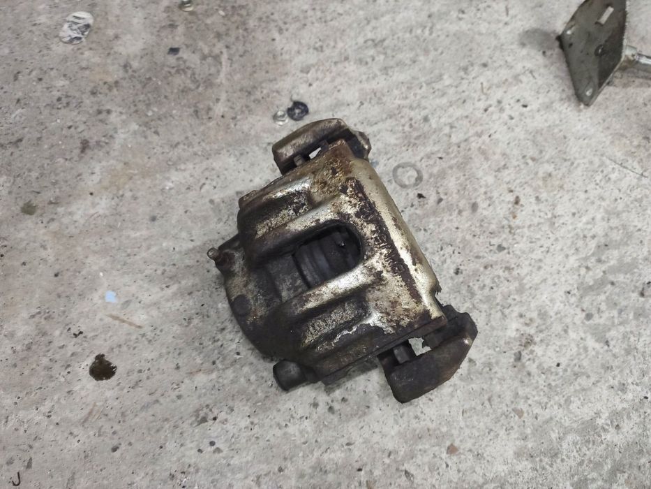 CC ZACISK HAMULCOWY PRAWY PRZÓD BMW 3 E36 ATE 54/12