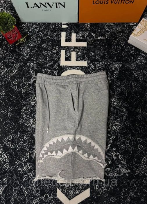 Шорти sprayground