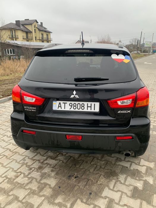 Mitsubishi ASX 2011 року.