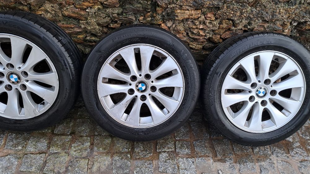 Jantes 16 5×120 Originais BMW com pneus 205/55R16.
Possí