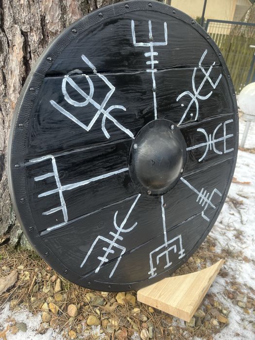 Drewniana tarcza wikinga