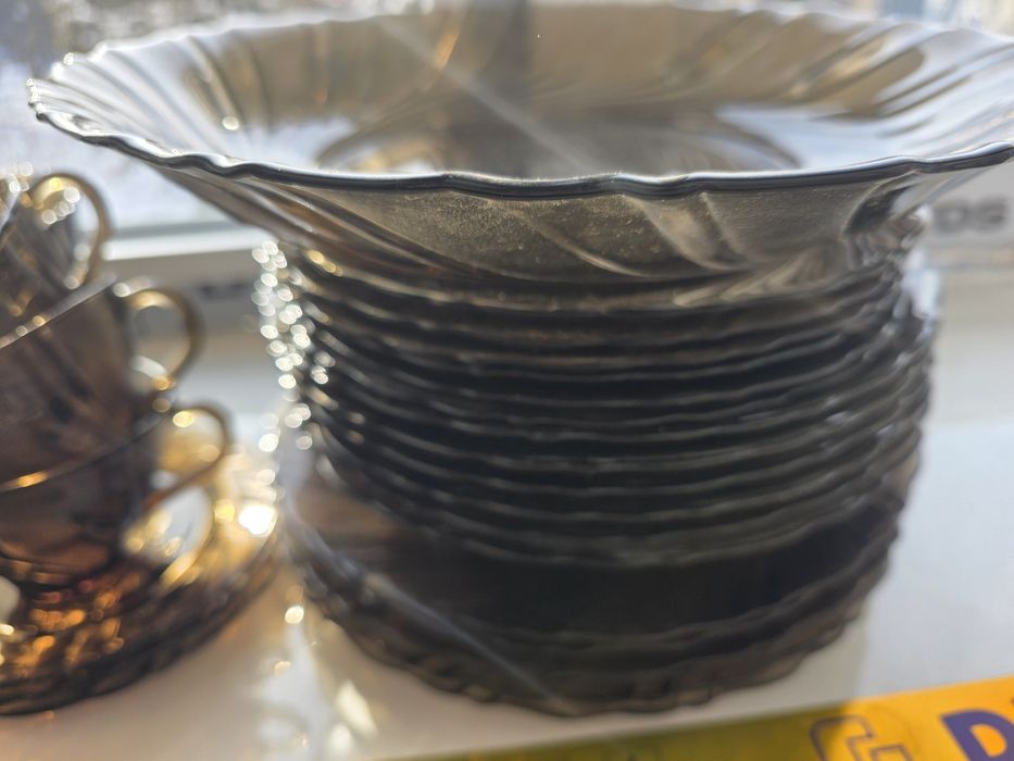 Продам столовий сервіз  Vereco Франція на 6 персон