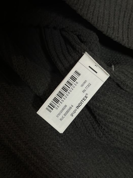 Светр  ZARA, новий