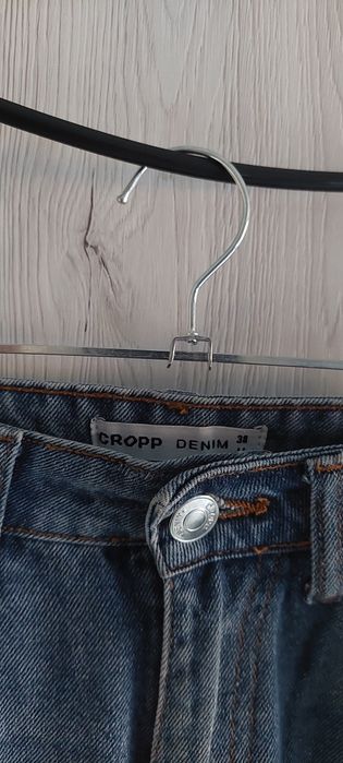 Spodnie jeansy straight proste wysoki stan Cropp 38
