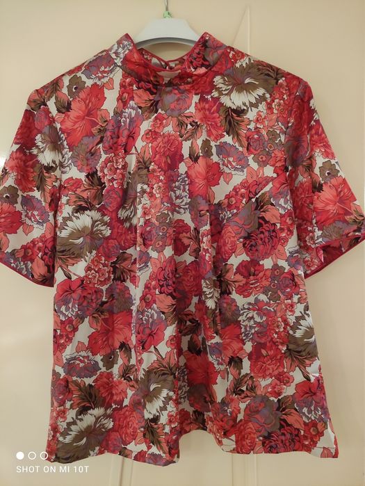 Блузи жіночі різні