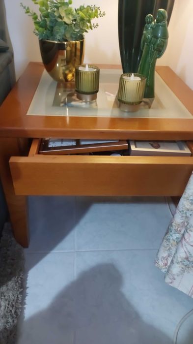 Mesas de centro/apoio e 6 cadeiras em cerejeira