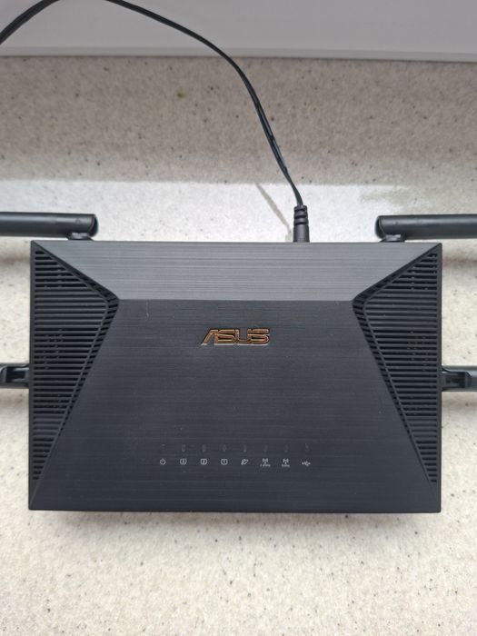 Router ASUS RT-AX1800U